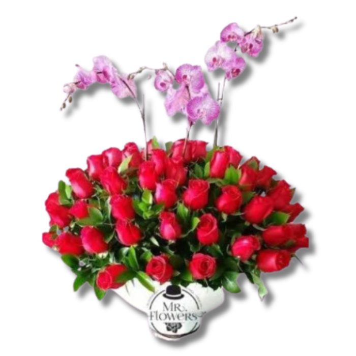 Arreglo con 50 Rosas y Orquidea doble