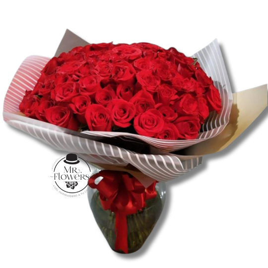 50 Rosas Rojas en Jarrón