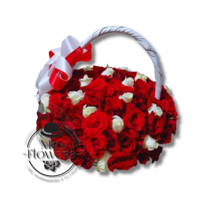 Canasta con rosas rojas
